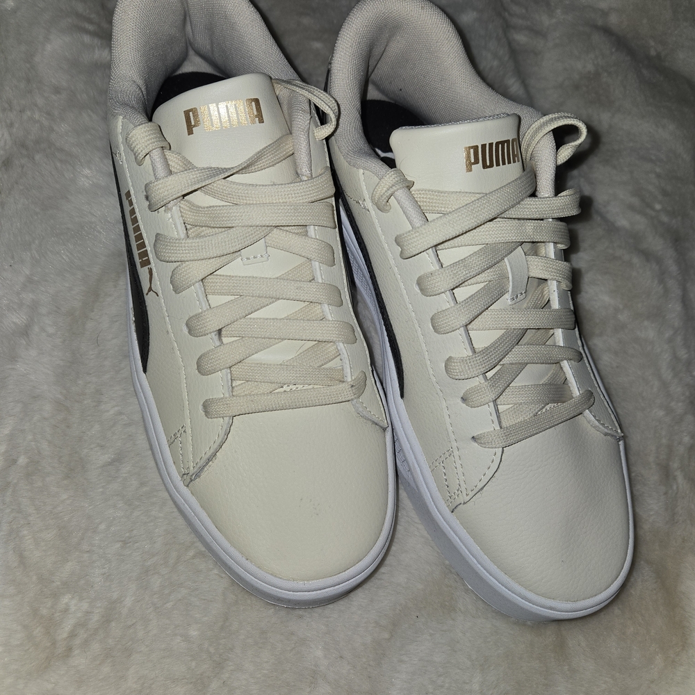 PUMA Women's Cream and Gold Sneakers